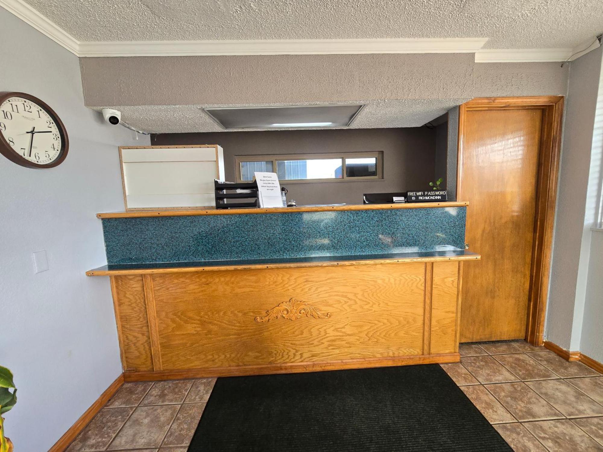 Richmond Inn And Suites Buitenkant foto