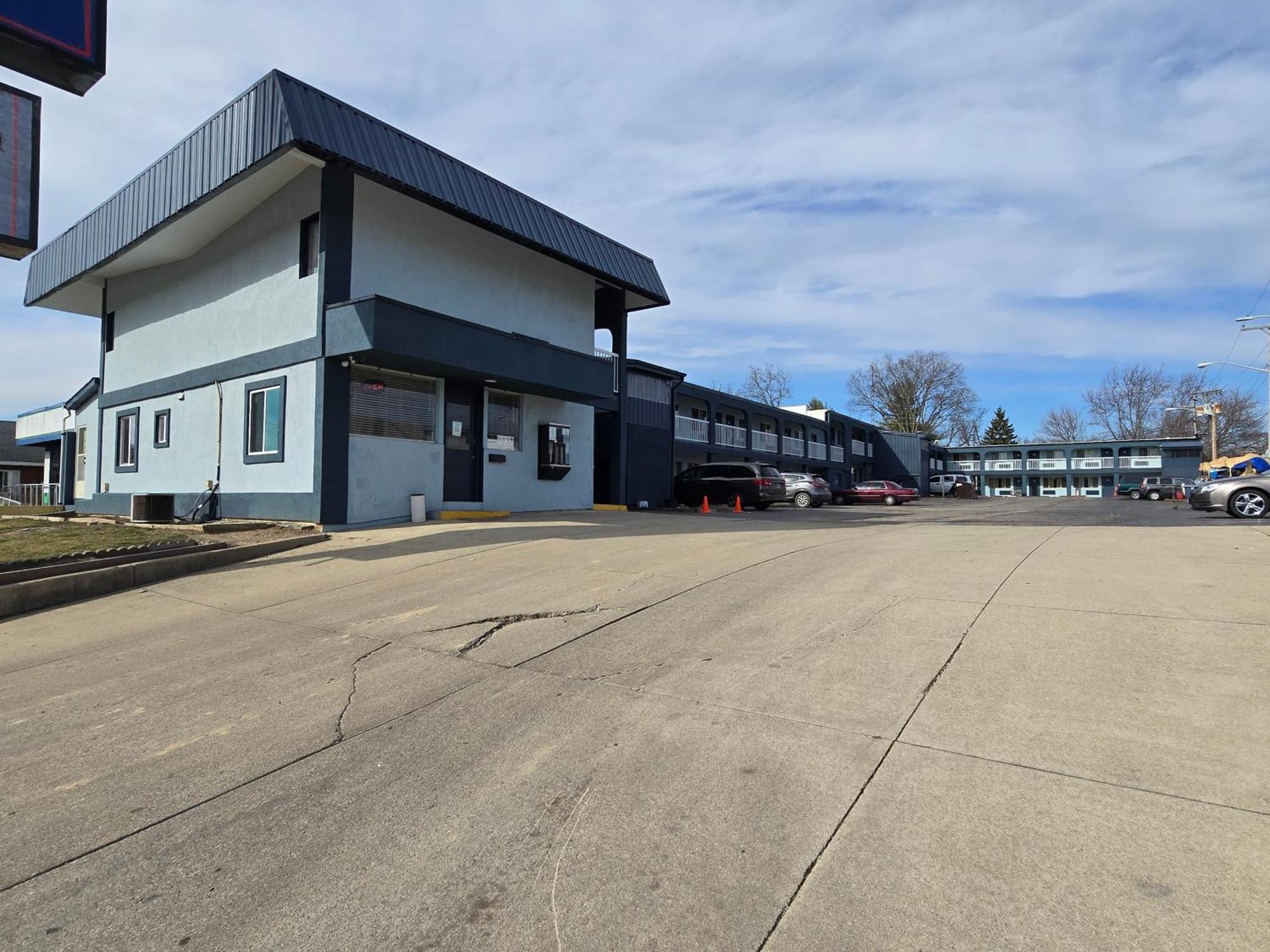 Richmond Inn And Suites Buitenkant foto