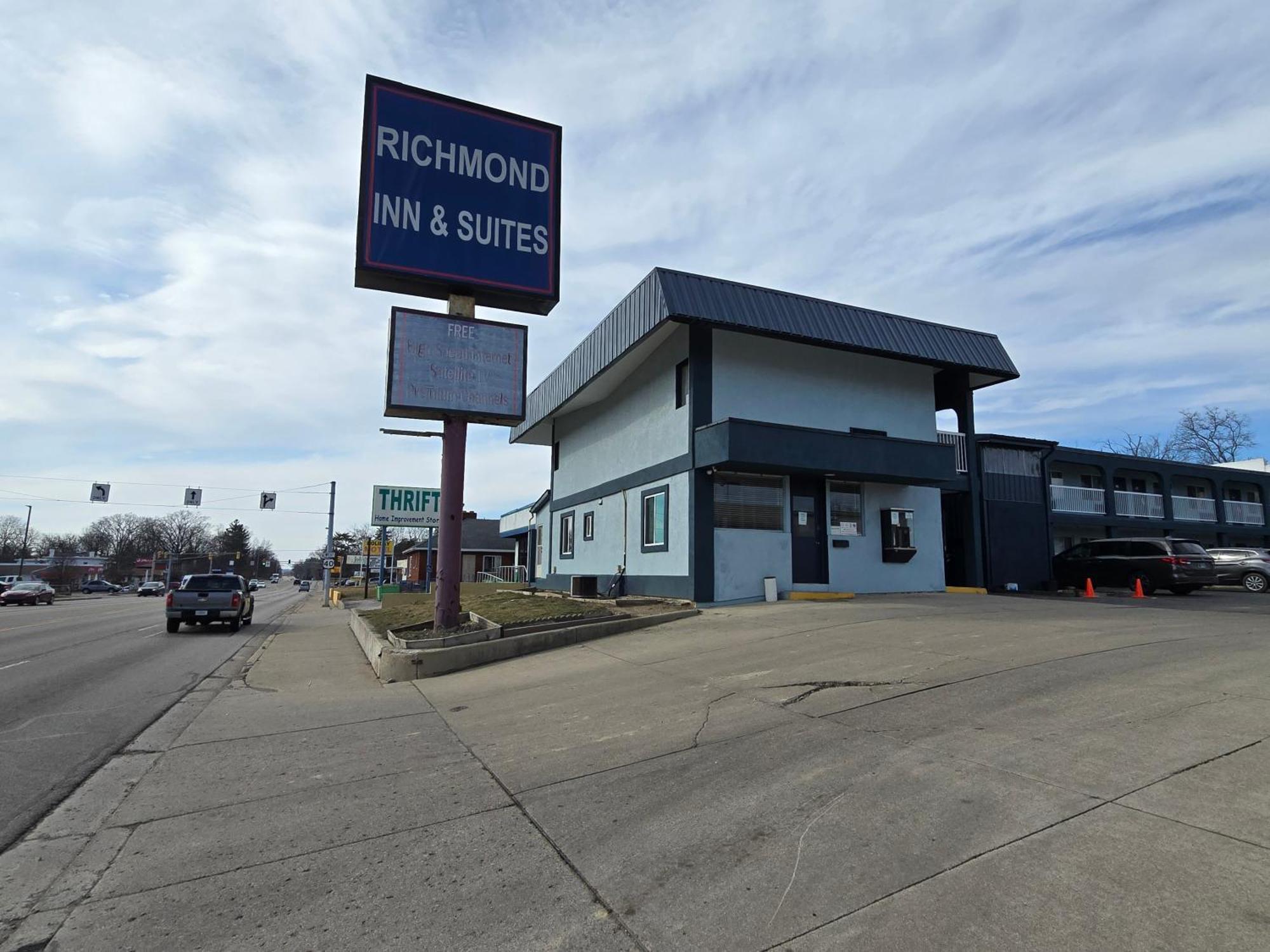 Richmond Inn And Suites Buitenkant foto