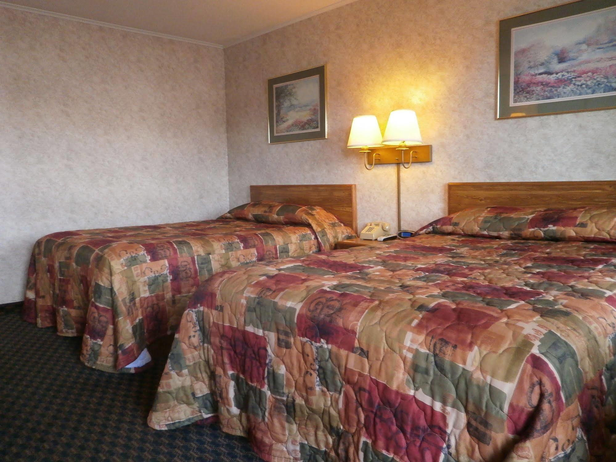 Richmond Inn And Suites Buitenkant foto