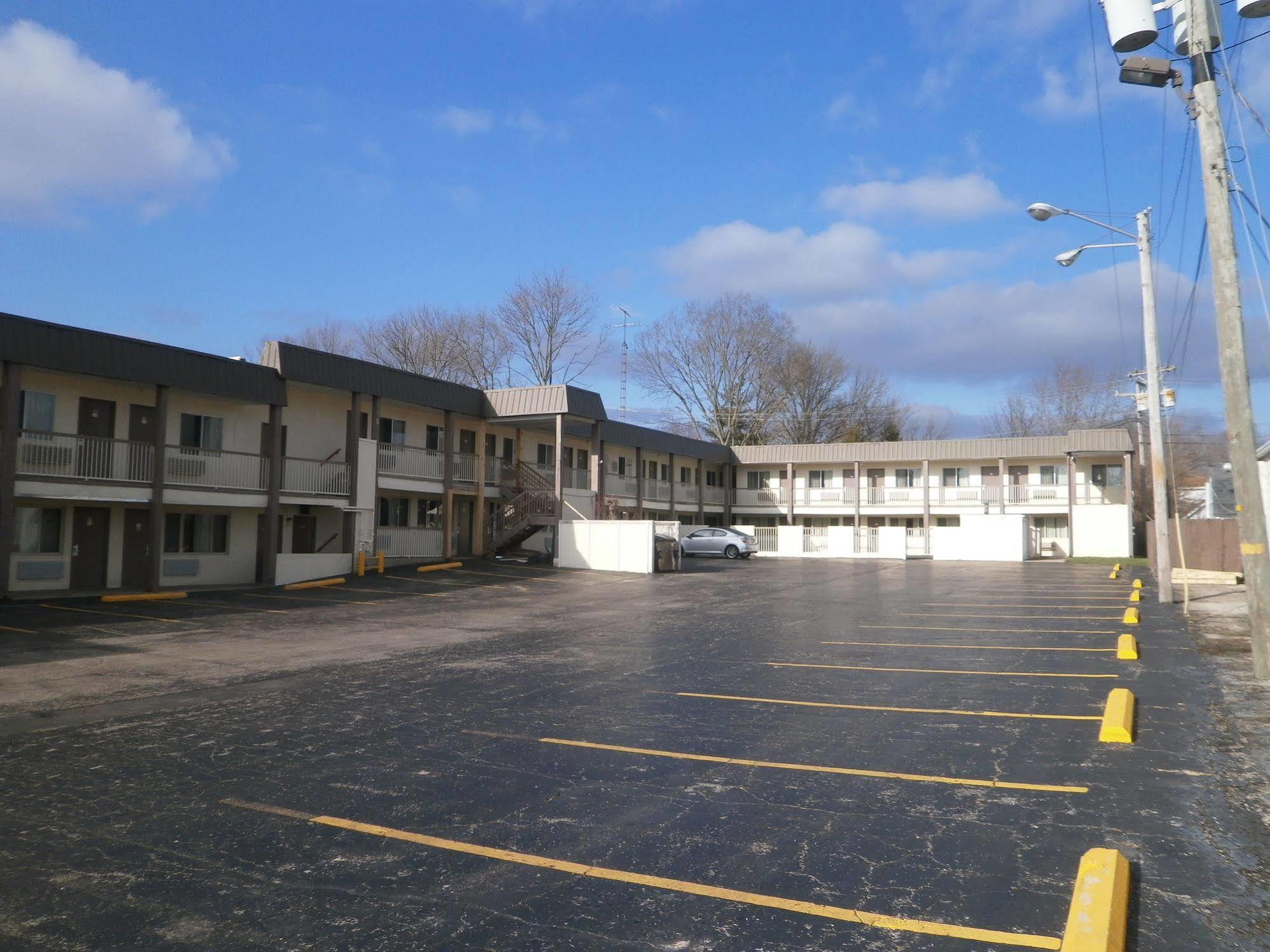 Richmond Inn And Suites Buitenkant foto